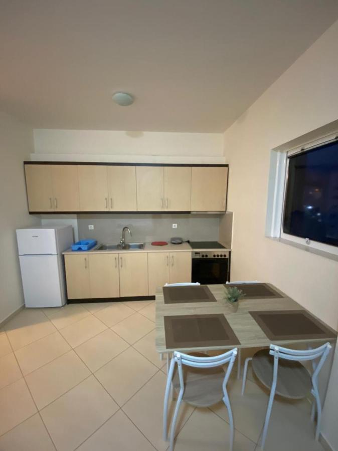 Paradiso Apartments Sarandë エクステリア 写真