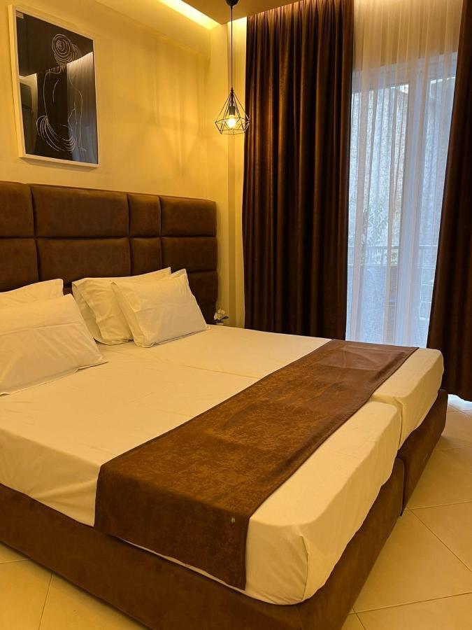 Paradiso Apartments Sarandë エクステリア 写真