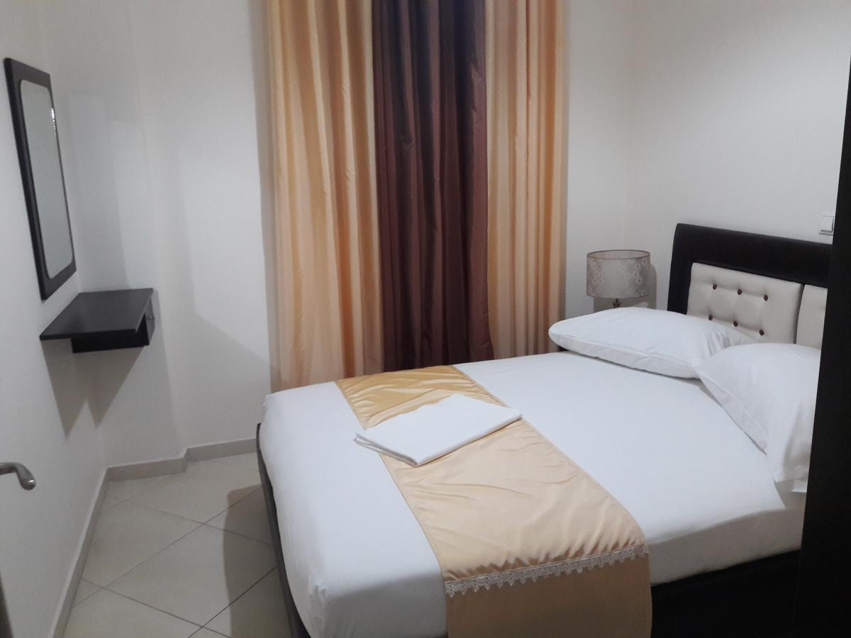 Paradiso Apartments Sarandë エクステリア 写真
